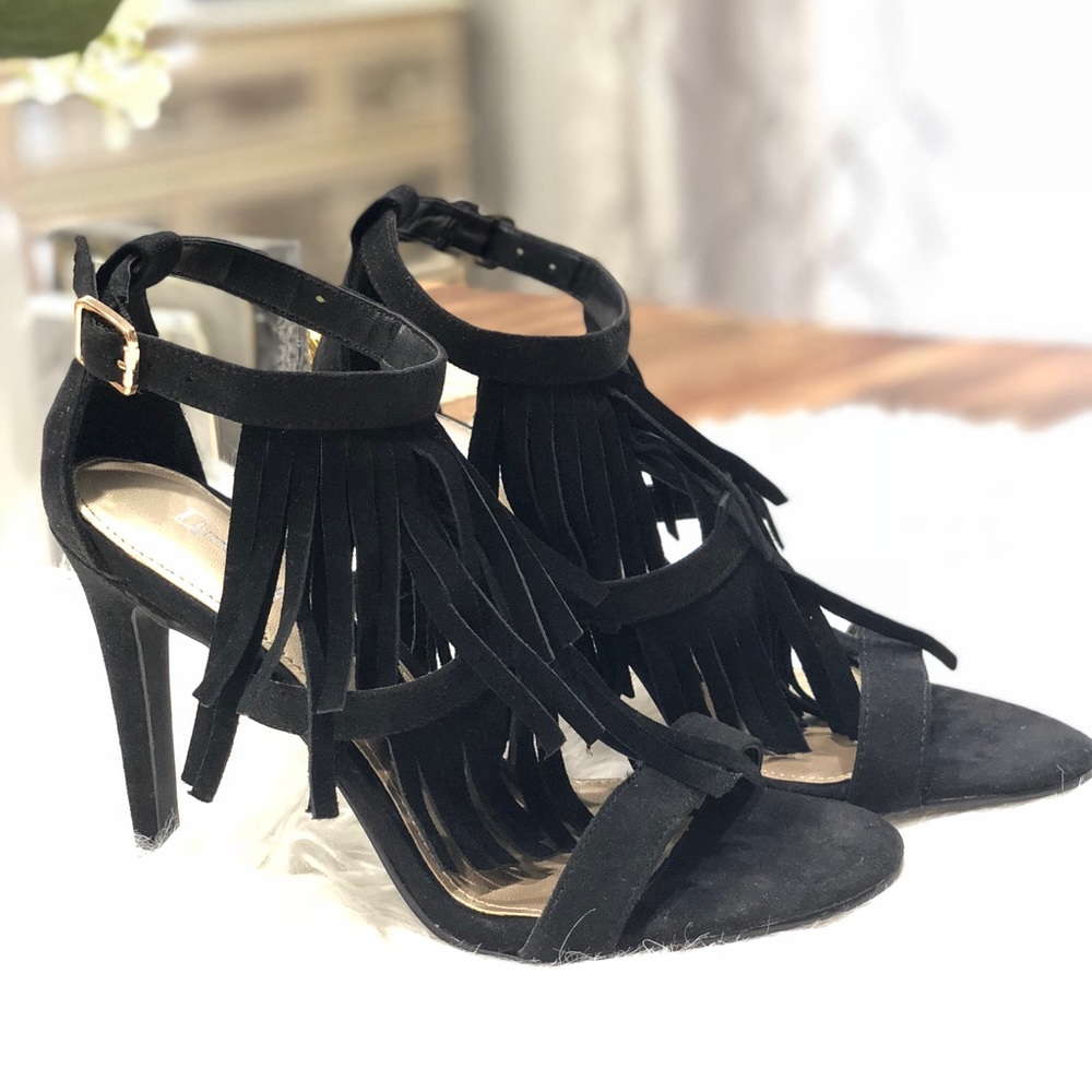 Women black shoes